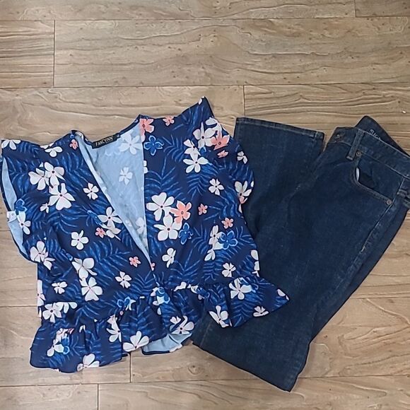 💲1️⃣0️⃣ Bundled ✔️Classic Navy Denim Pants sz 8 Dark Rinse - Picture 6 of 6